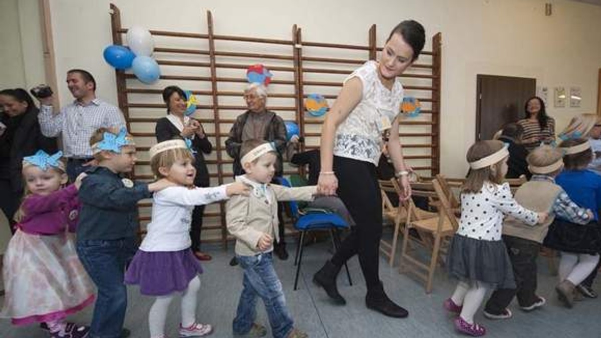 Rodzice uczniów ze szkoły w Jamnie są wściekli. Wierzyli, że ich dzieci będą mogły się uczyć na miejscu. Od września szkoła przestaje istnieć.