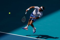 Tsitsipas pożegnał się z Miami. Chaczanow w ćwierćfinale
