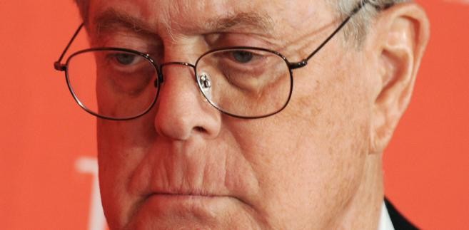 7. David Koch, z bratem Charlesem prowadzą koncern chemiczny Koch Industries.  Wartość majątku -  40 mld dolarów.
