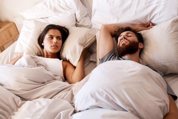 Az alvótársunk veheti észre először rajtunk ennek a komoly, alattomos betegségnek a jeleit