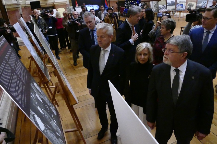 Tonino Picula na izložbi o Jasenovcu