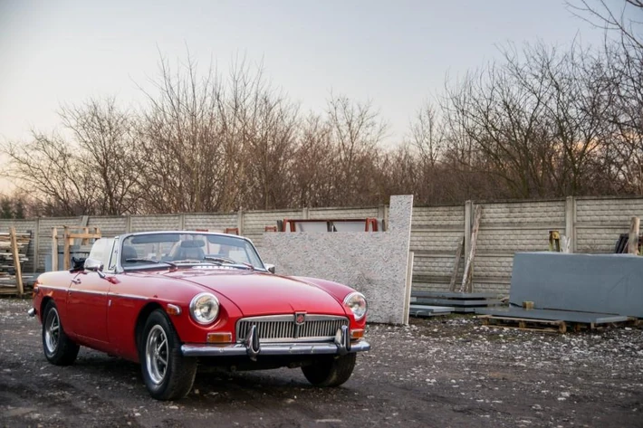 MG MGB 1972. Cena wywoławcza 38 000 złotych