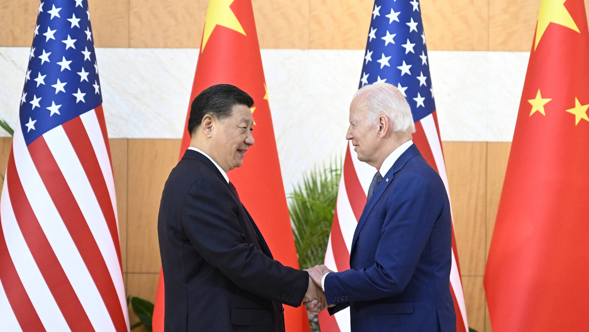 Dyplomatyczna gra mocarstw: USA i Chiny wracają do rozmów o klimacie