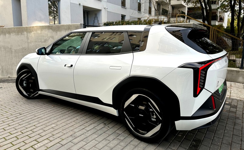 Nowa Kia EV4