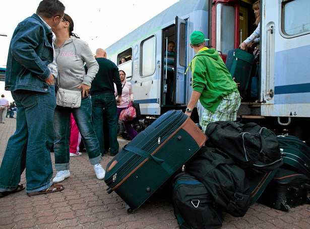 PKP Intercity obiecuje: Tańsze bilety w wakacje, więcej wagonów