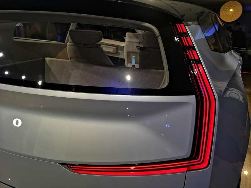 Volvo Concept Recharge