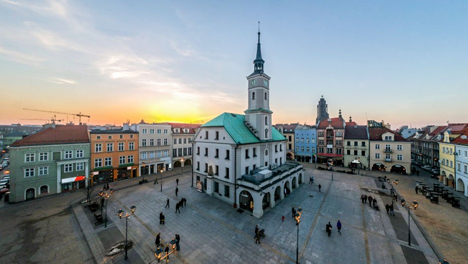 Z Rynku w Gliwicach zniknie beton. Miasto posadzi drzewa i krzewy