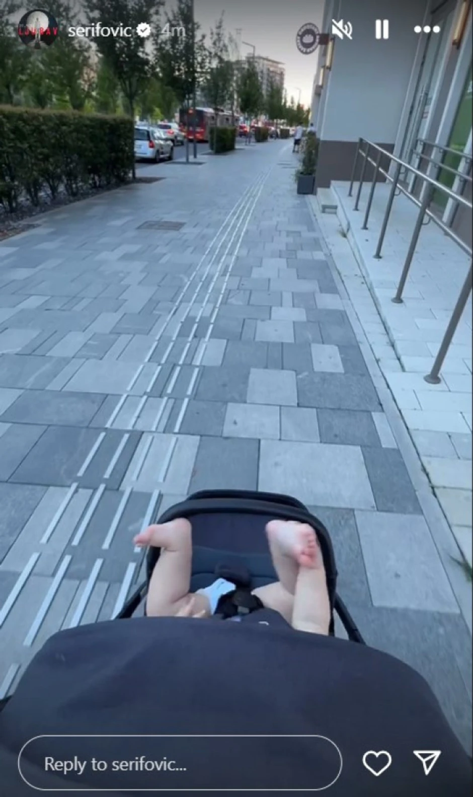 Marija u šetnji sa sinom