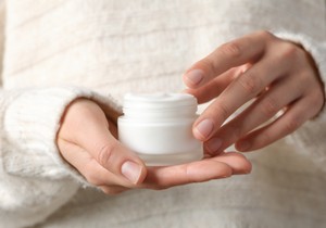 Najčešća savremena upotreba glicerina je kroz kreme za lice i telo