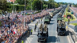 Przygotowania do Defilady 15 sierpnia. Zamknięte mosty, autobusy i tramwaje zmienią trasy [UTRUDNIENIA W WARSZAWIE]