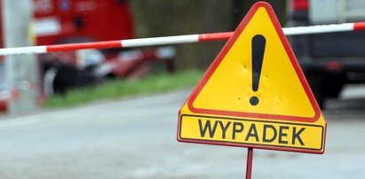 Groźny wypadek busa! 10 osób w szpitalu