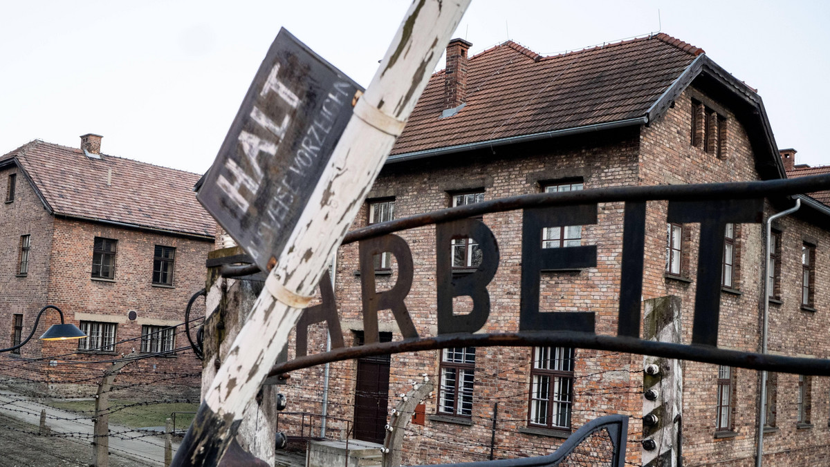 Rocznica wyzwolenia Auschwitz. Brytyjska prasa o obchodach