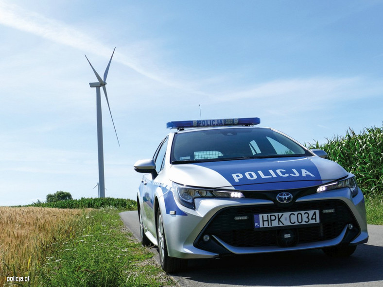 Policyjna Toyota Corolla hybrid