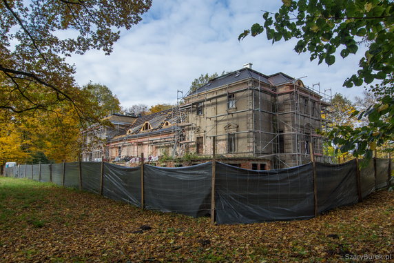 Pałac w Sierakowie Śląskim, 2 listopada 2023 r.
