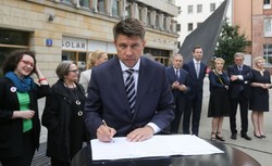 Dlaczego Polska wysyła F-16 nad Syrię? Petru: Wydaje mi się, że chodzi o Trybunał