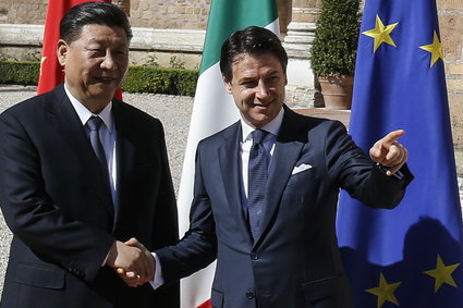 Włochy żałują umowy z Chinami. "Improwizowana i okropna"