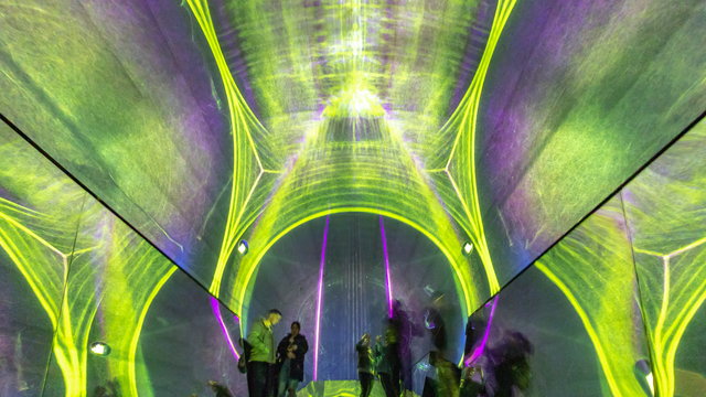 Túlvilági univerzum Budapest központjában: ez Európa legnagyobb fénymúzeuma