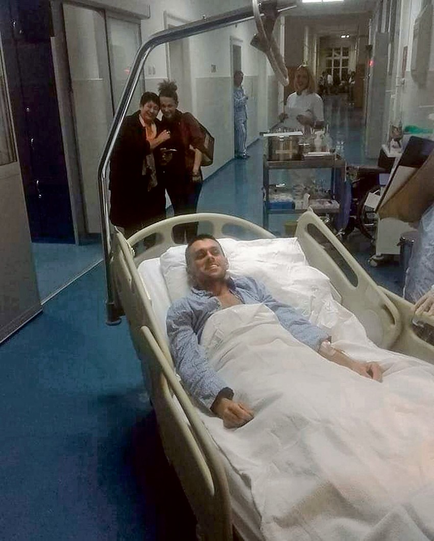 Bolest je svakim danom sve više napredovala, ubrzano je gubio na težini, a u operacionu salu ušao je sa nepunih 50 kilograma