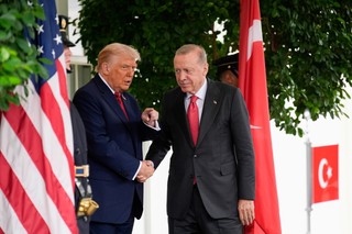 Erdogan i Trump 'uzgodnili plan' zawieszenia broni w Strefie Gazy