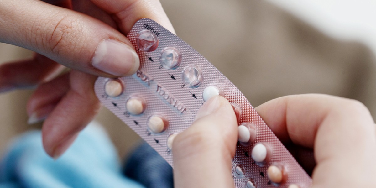 Czy Jak Biore Tabletki Antykoncepcyjne Facet Moze Konczyc We Mnie