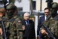 Jarosław Kaczyński podczas spotkania z żołnierzami