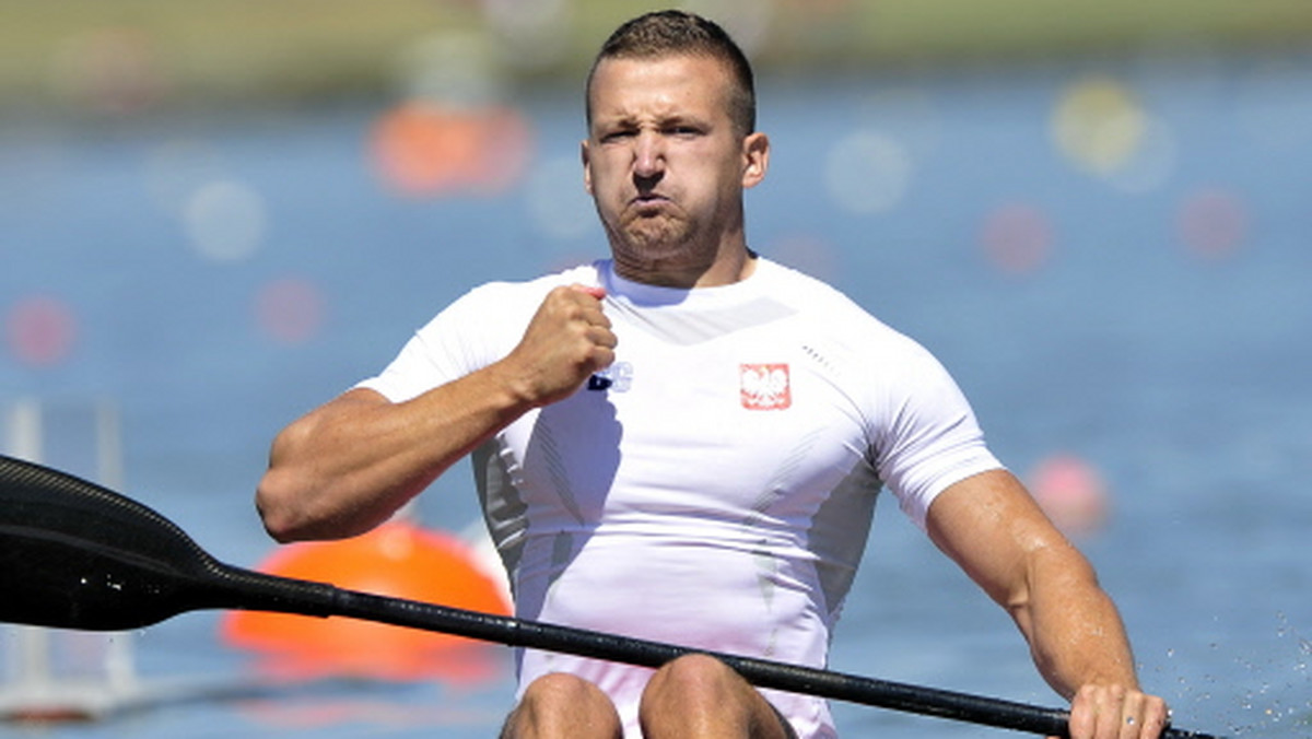 Piotr Siemionowski, polski faworyt do medalu w wyścigach kajakarskich jedynek (K1) na dystansie 200 metrów w swoim biegu eliminacyjnym uzyskał czas 35,990 sek. i z drugiego miejsca dostał się do półfinału konkurencji.