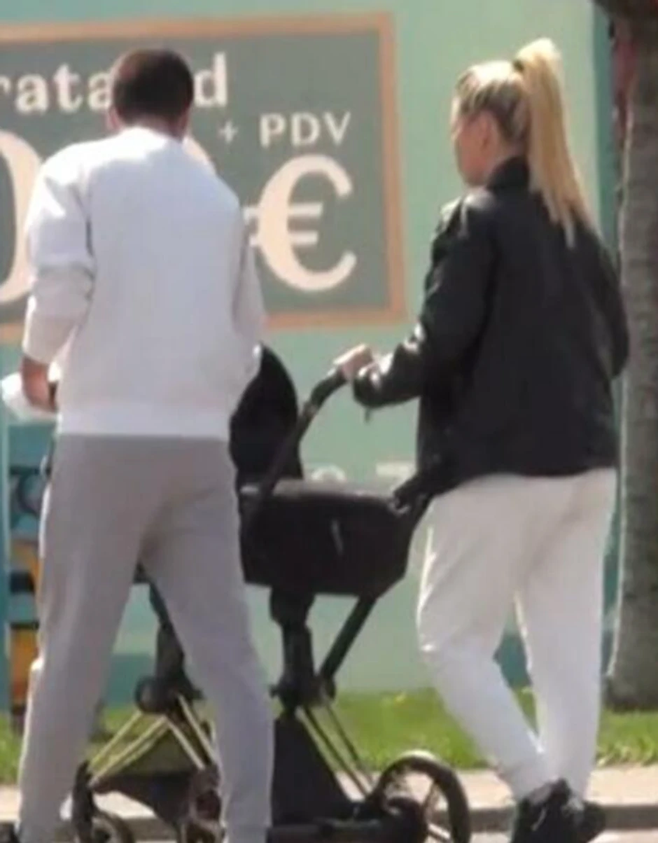 Prva šetnja Saške i Đorđa Đokovića