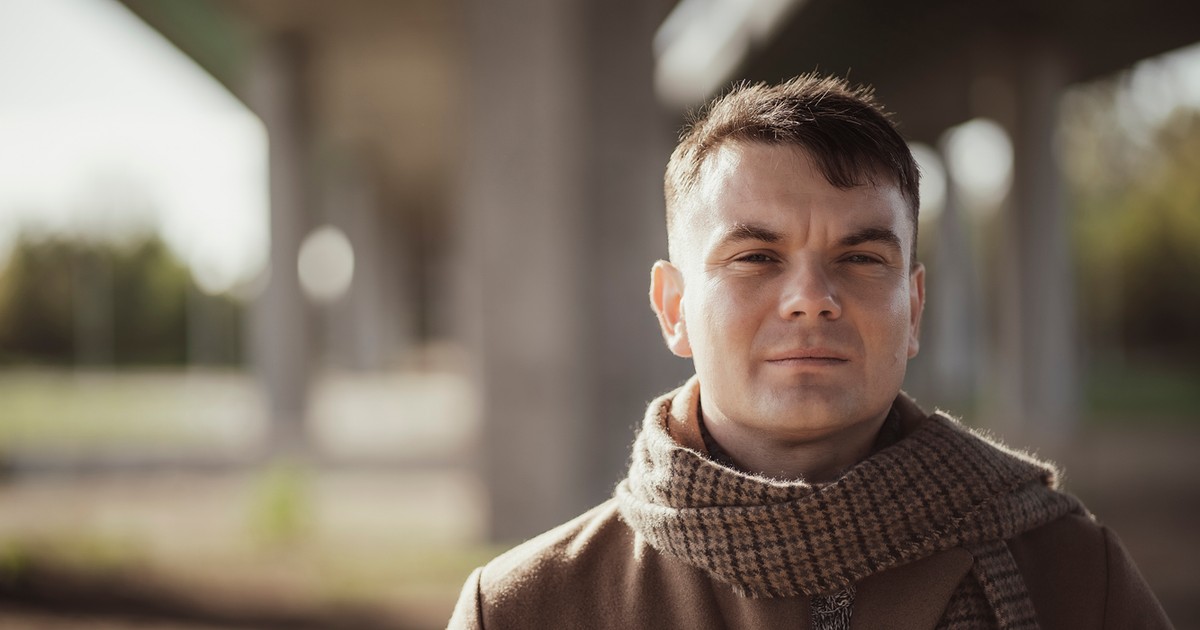 Zakochany ksiądz. "Dziwnie się czułem, gdy chciałem kupić prezerwatywy"