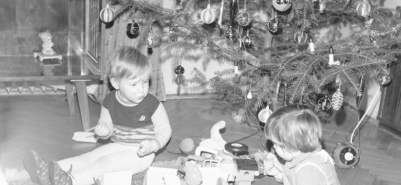 QUIZ o świętach czasów PRL. Pamiętasz? Na pytaniu nr 8 nikt się nie wyłoży