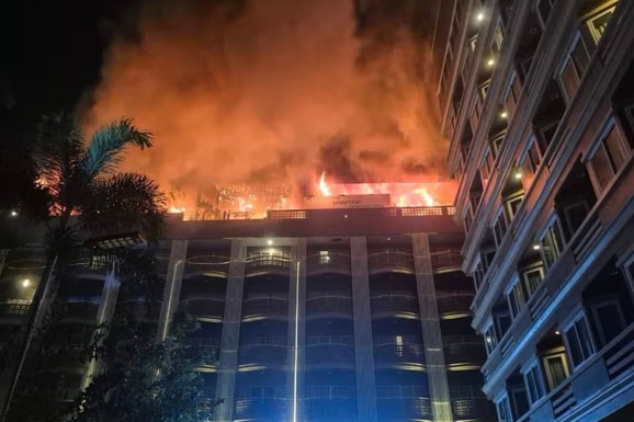 VATRA GUTA HOTEL, TURISTI ZAROBLJENI UNUTRA Pakao u popularnom letovalištu na Tajlandu (VIDEO)