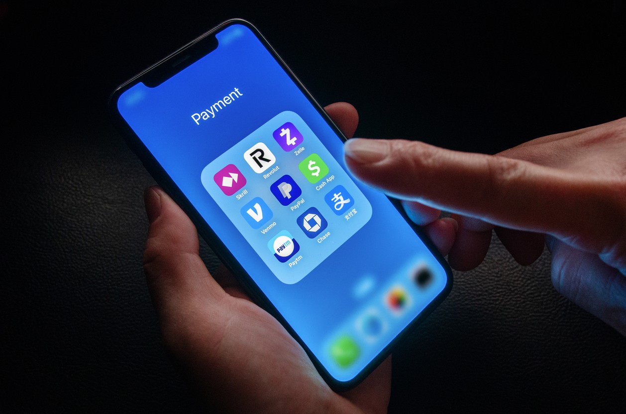Revolut patrí medzi populárne finančné aplikácie na platby, prevody či výmenu mien. Utorkový výpadok zasiahol viacero jeho služieb naraz.
