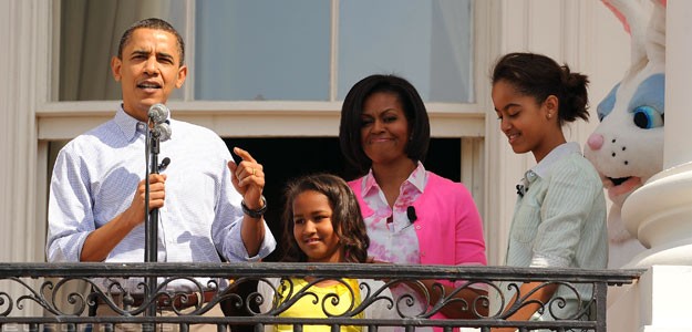 24500_barack-michelle-obama-sasha-malia-625-d0001B8F26cb5fb5bc6b8