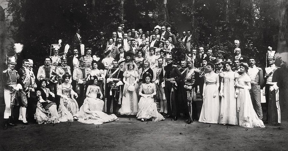 TAK MIESZKAŁA POLSKA ARYSTOKRACJA. Rezydencje w starej fotografii