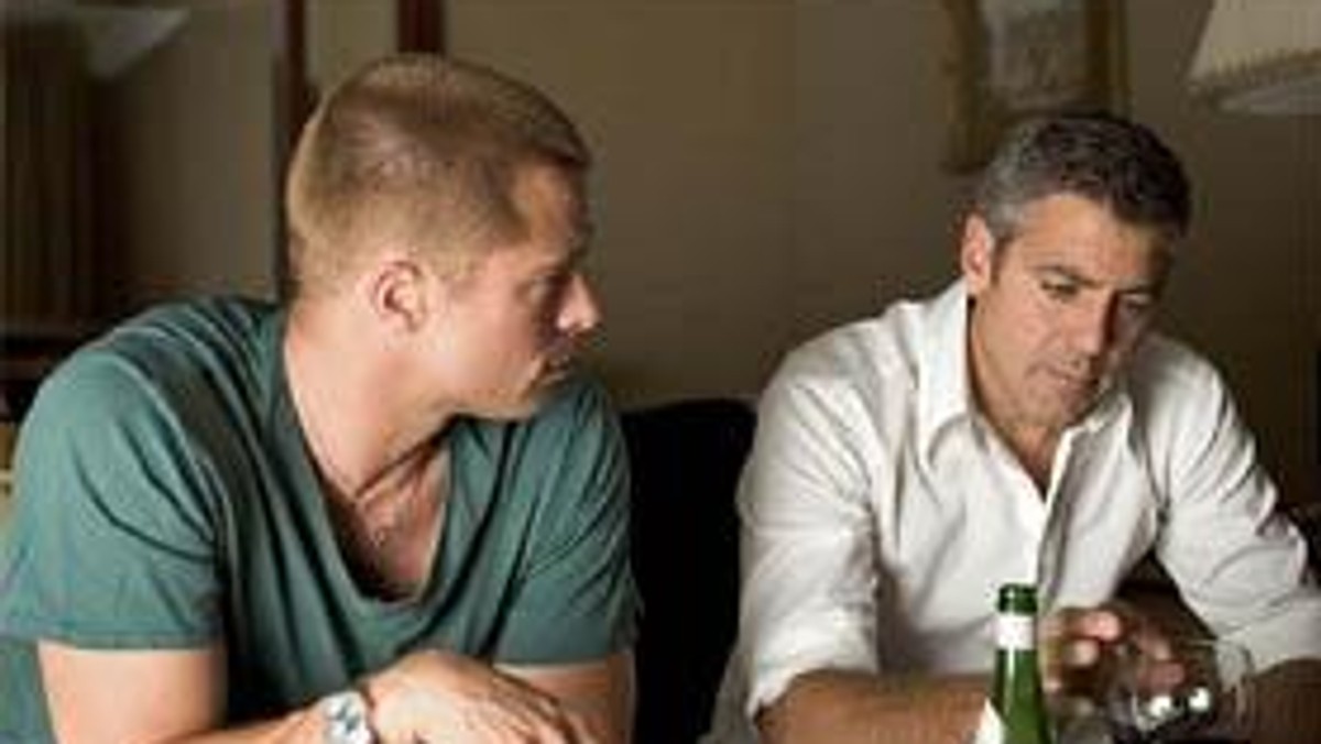 Brad Pitt i George Clooney, albo raczej ich woskowe podobizny, stali się ofiarami napadu ze strony płci pięknej.