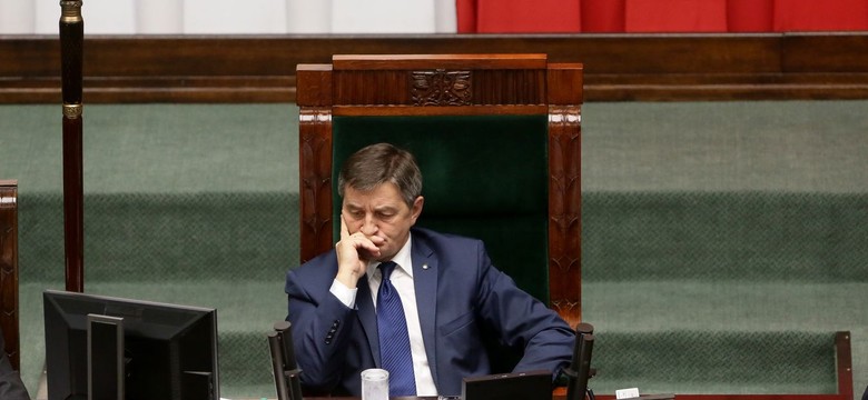 "Apeluję do posłów zajmujących salę plenarną, by opuścili Sejm". Kuchciński mówi o BOR i badaniach pirotechnicznych