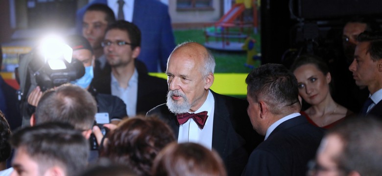 Korwin-Mikke: To mężczyźni torują drogę do zmian. Kobiety i tak w przyszłości podążają za mężczyznami