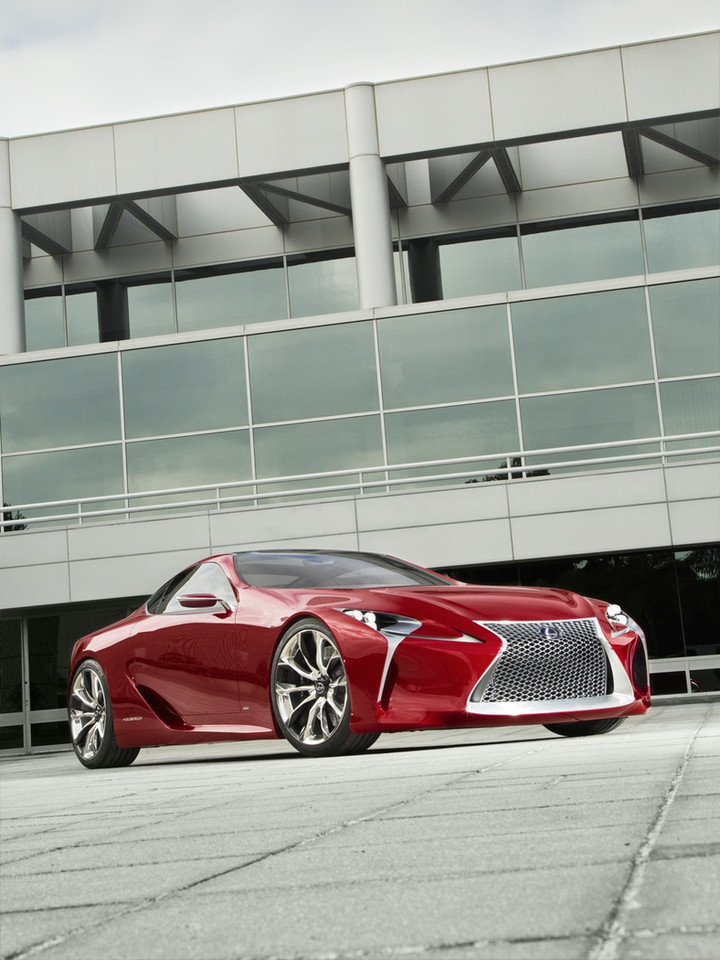 Koncepcyjny Lexus LF-LC w pełnej krasie