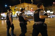 Polcija w Chicago w czasie patrolu 