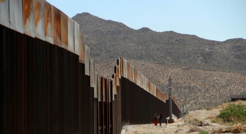 US President Donald Trump is insisting the US Congress pay for his promised wall on the border with Mexico