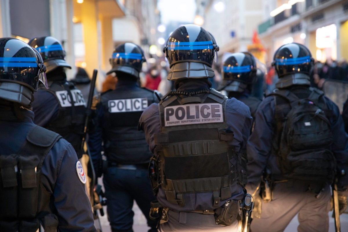 Francja zdecydowała się podnieść stopień zagrożenia terrorystycznego