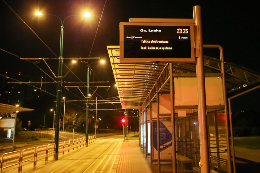 Tablice nie pokazują linii nocnych