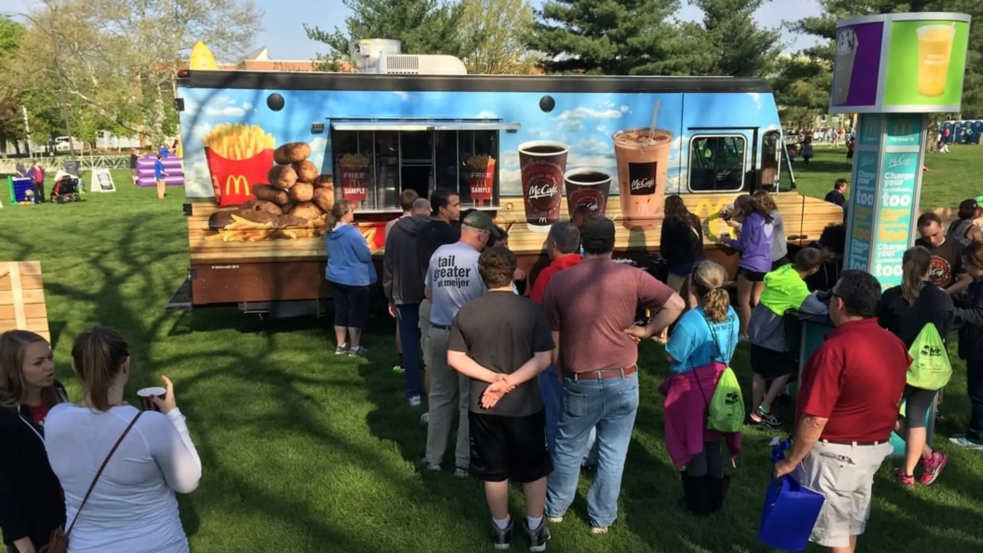 Big Mac z food trucka również w Polsce? McDonald's wjeżdza nie na swoje podwórko