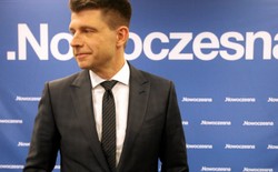 Wyjazd Petru z Joanną Schmidt był prywatny czy służbowy? Różne relacje posłów Nowoczesnej