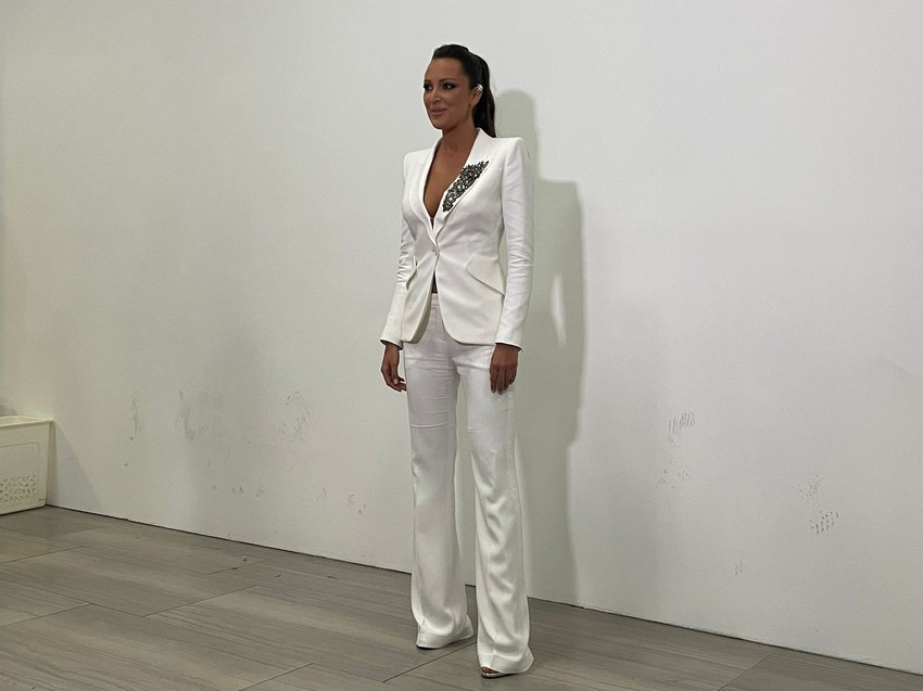 Aleksandra Prijović u skupocenom odelu