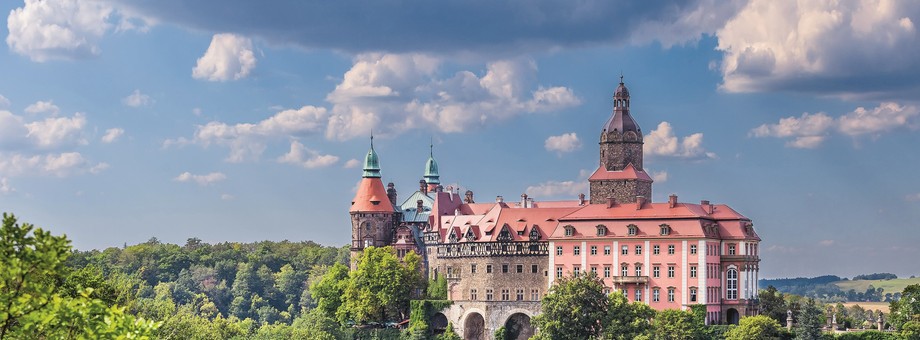 Zamek Książ. Perła Dolnego Śląska, jeden z największych zamków w Europie, kryje wiele tajemnic, które można odkrywać m.in. podczas organizowanego tu letniego festiwalu