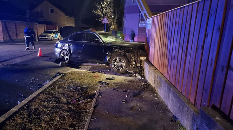 Egy egyenrangú kereszteződésben történt baleset Pesterzsébeten/ Fotó: Baleset Info