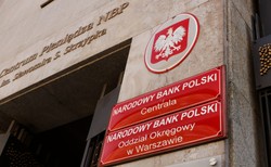 Najwyższe od dwóch dekad stopy procentowe. NBP słono zapłaci