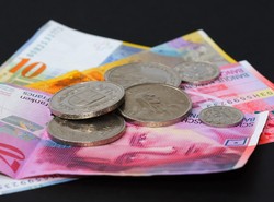 Spłacisz ratę frankiem? Zarobisz 10 tysięcy