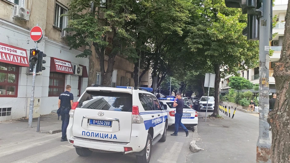 Ubadanje ispred Starine Novaka 21