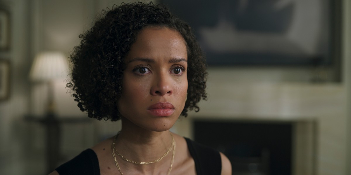 Gugu Mbatha-Raw w trzecim odcinku drugiego sezonu serialu "Spod powierzchni"